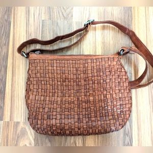 Vilenca‎ 100% Leather Woven Front Crossbody/shoulder Purse 13” x 10”